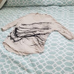 Quarter sleeve shirt